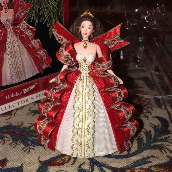 Collectible Hallmark 1997 Holiday BARBIE Fifth in Series of Happy Holiday Dolls - Picture 2 of 15